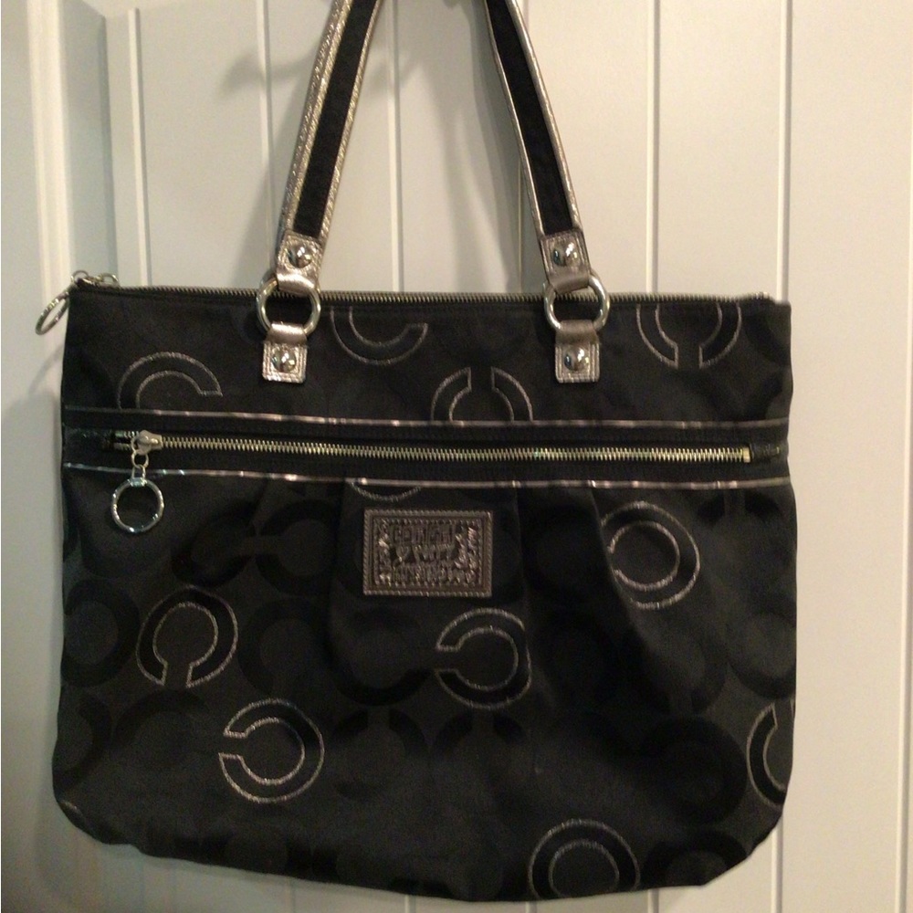 Black excellent condition Coach Poppy bag